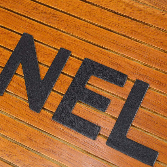 CHANEL 1996 Brown Wooden Vanity Handbag Box 84437 - Picture 5 of 11